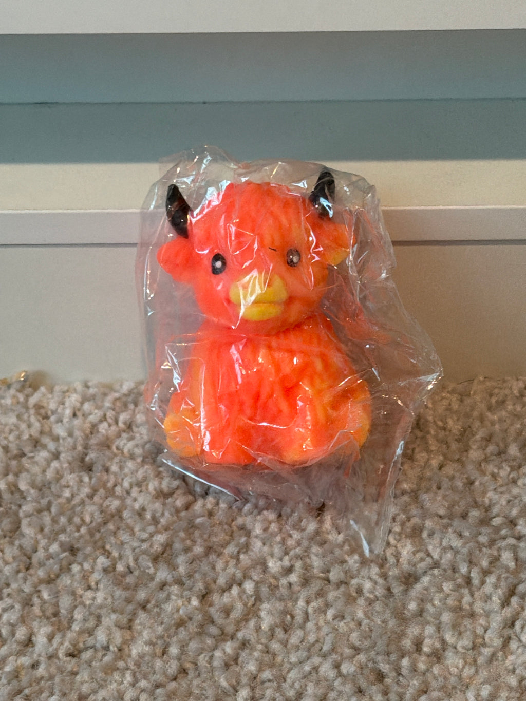 Mini Crunchy Highland Cow Squishy