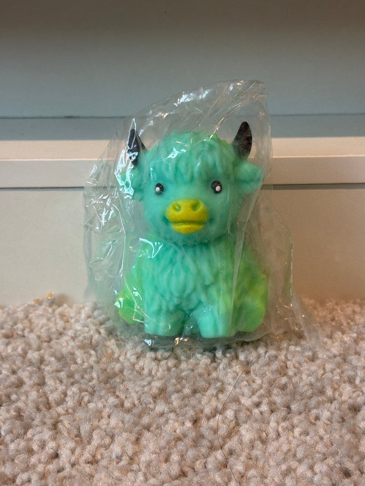 Mini Crunchy Highland Cow Squishy